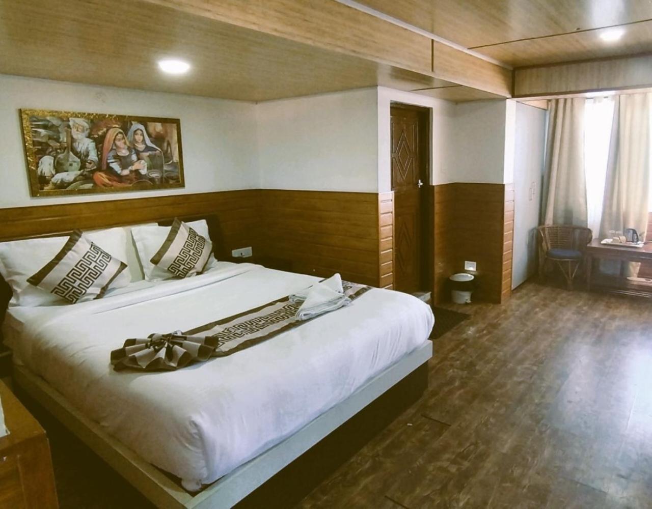 Hotel Kasturi Palace & Restaurant Darjeeling Darjeeling  Esterno foto