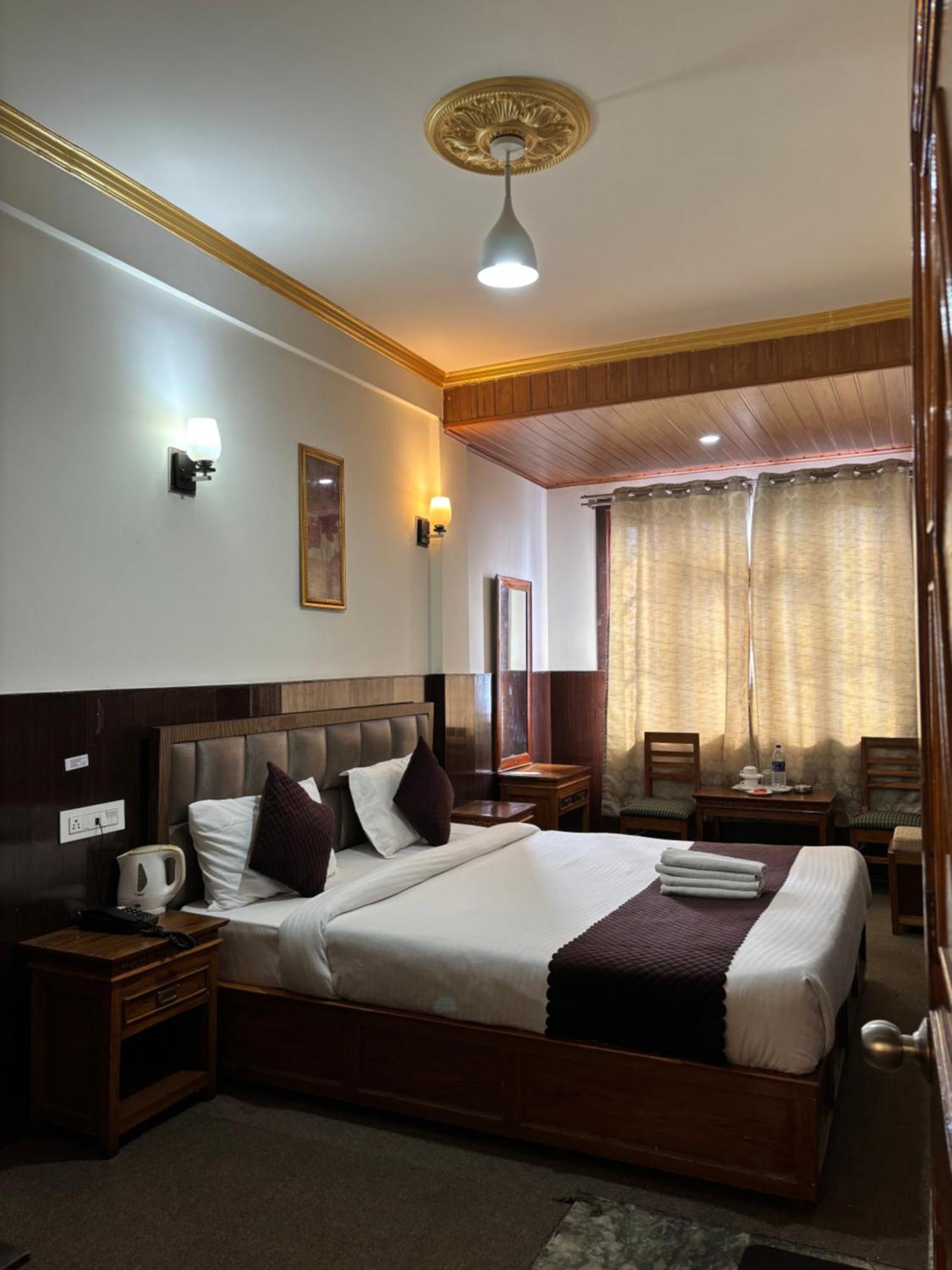 Hotel Kasturi Palace & Restaurant Darjeeling Darjeeling  Esterno foto
