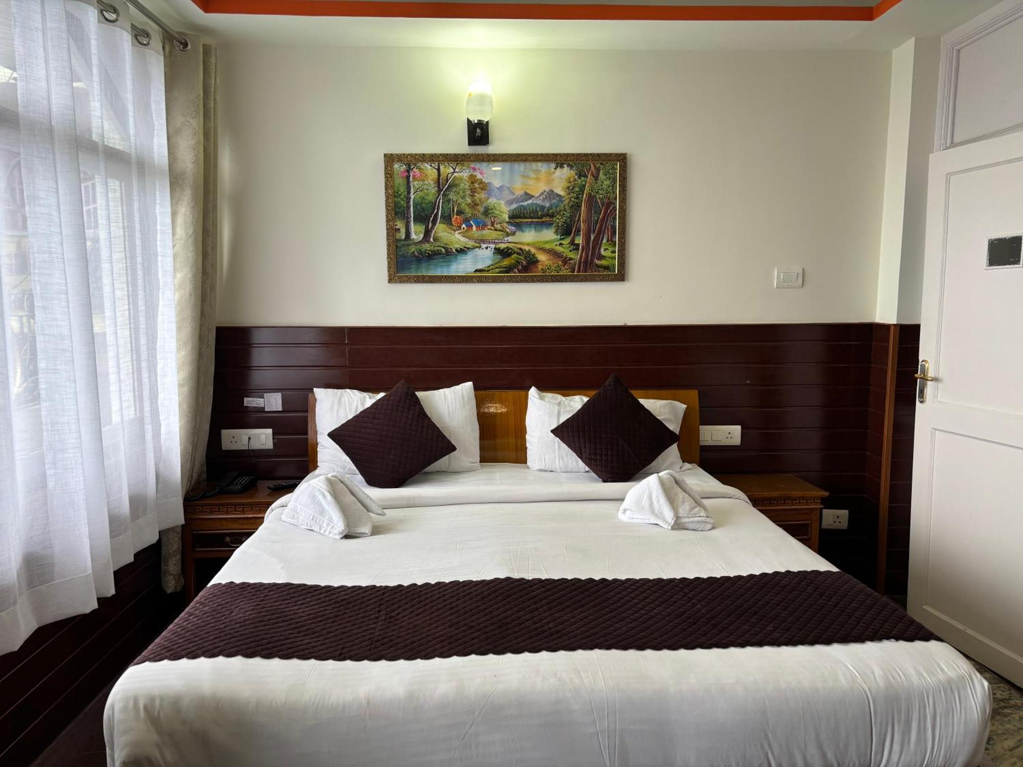 Hotel Kasturi Palace & Restaurant Darjeeling Darjeeling  Esterno foto