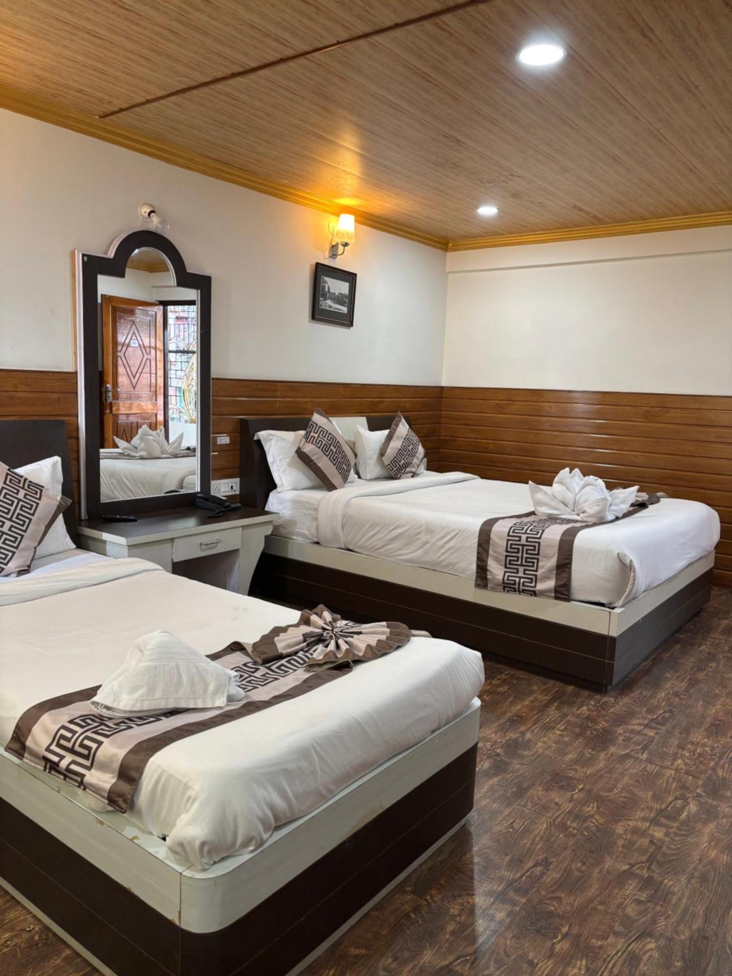 Hotel Kasturi Palace & Restaurant Darjeeling Darjeeling  Esterno foto