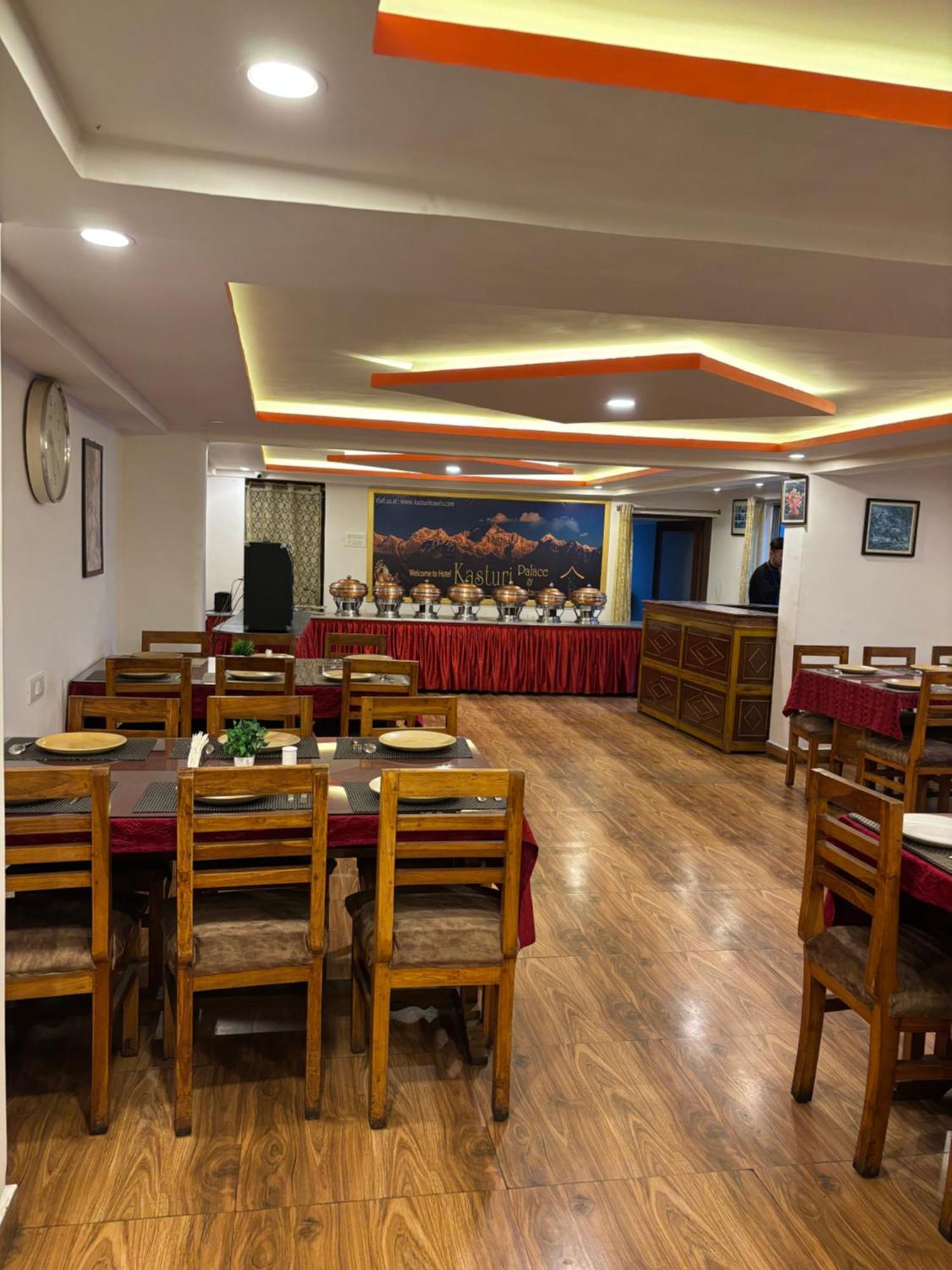 Hotel Kasturi Palace & Restaurant Darjeeling Darjeeling  Esterno foto