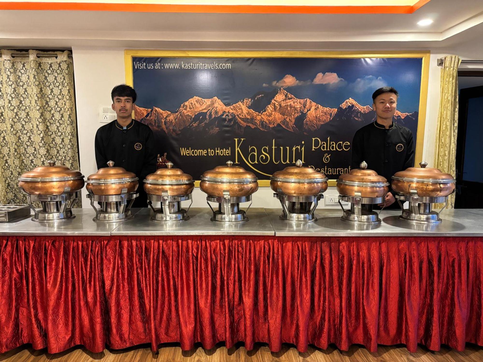 Hotel Kasturi Palace & Restaurant Darjeeling Darjeeling  Esterno foto